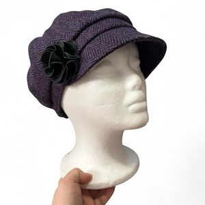 Vintage Mucros wool purple tweed newsboy cap with black flower